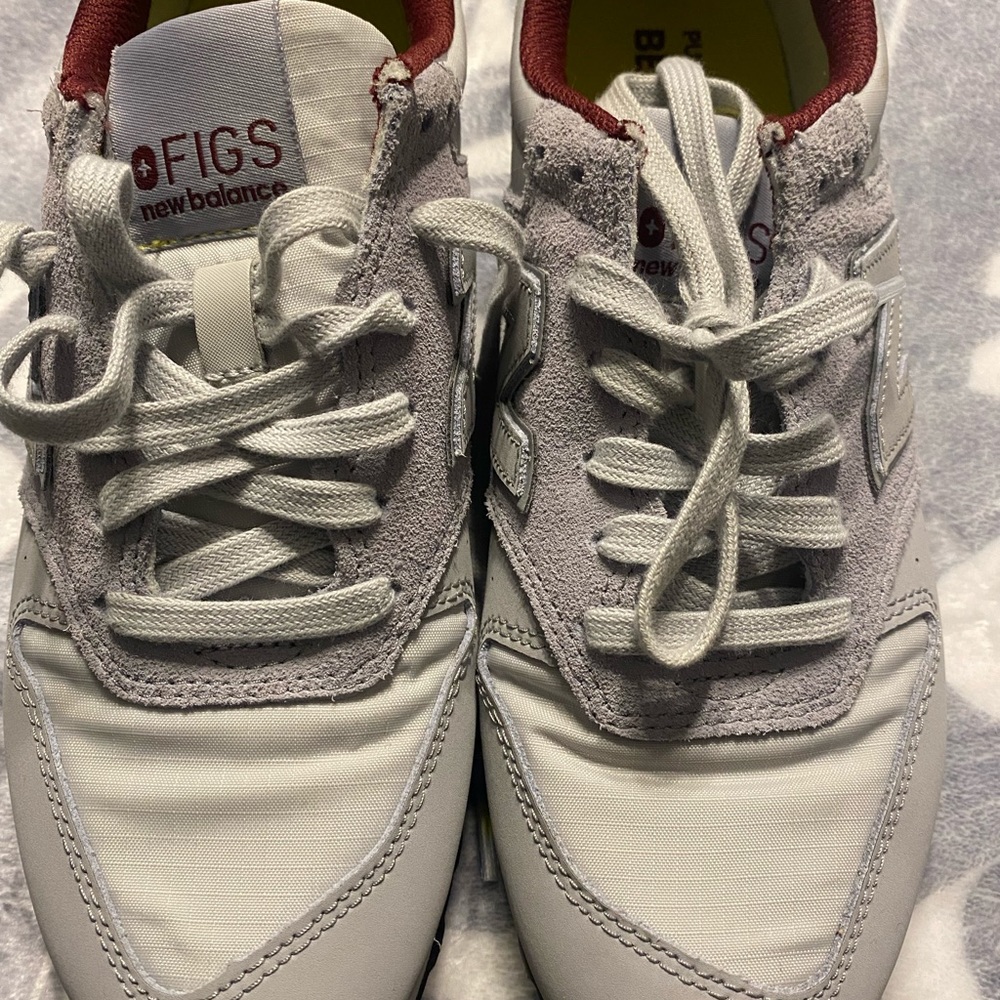 Size 8.5 women’s grey FIGs new balance -